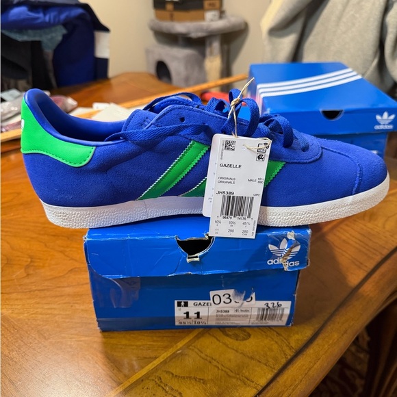 New with Damaged Box Adidas Gazelle Men's Size 11 Shoes Blue Green Athletic